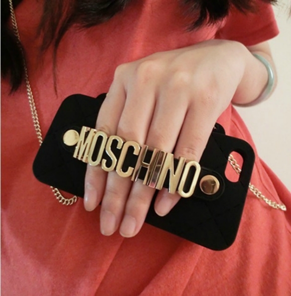 o_moschino-silicone-phone-case-bag-for-iphone-4-4s-5-ba92